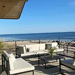 Villa Seaside Rendezvous *
