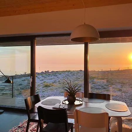 Villa Seaside Rendezvous