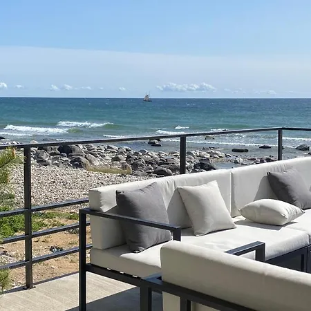 Villa Seaside Rendezvous