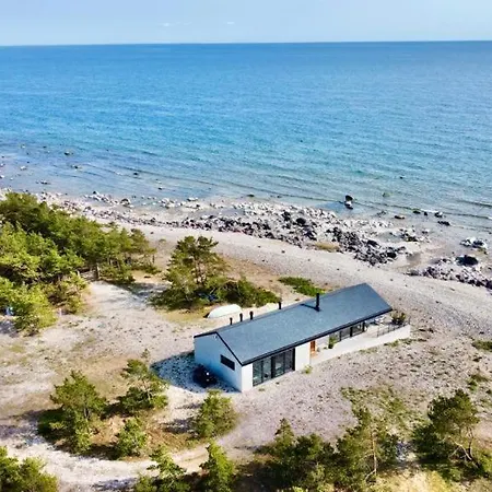 Seaside Rendezvous *