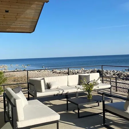 Villa Seaside Rendezvous *