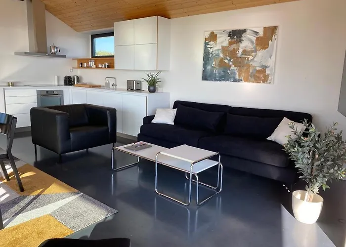 Seaside Rendezvous * Kalana