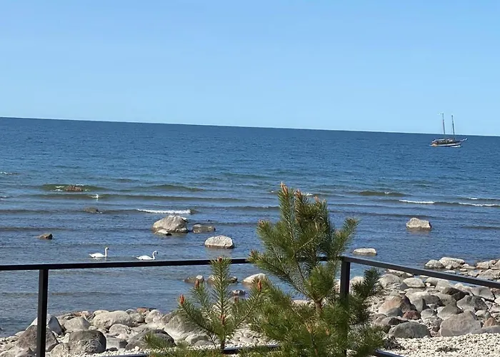 Seaside Rendezvous Villa *